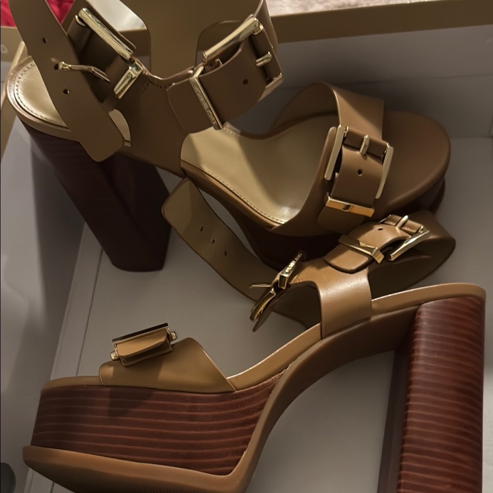 Michael Kors Colby Leather Platform Sandals